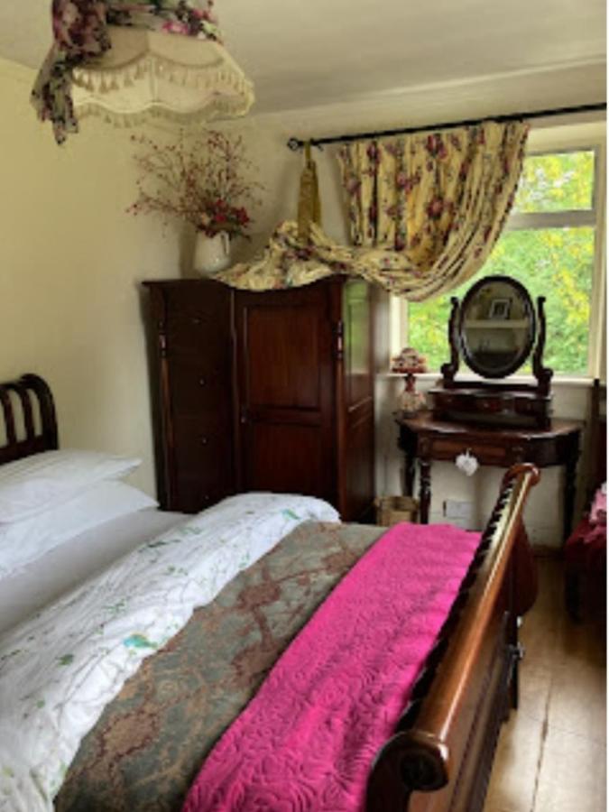 Budget Double Room In City Килкенни Экстерьер фото